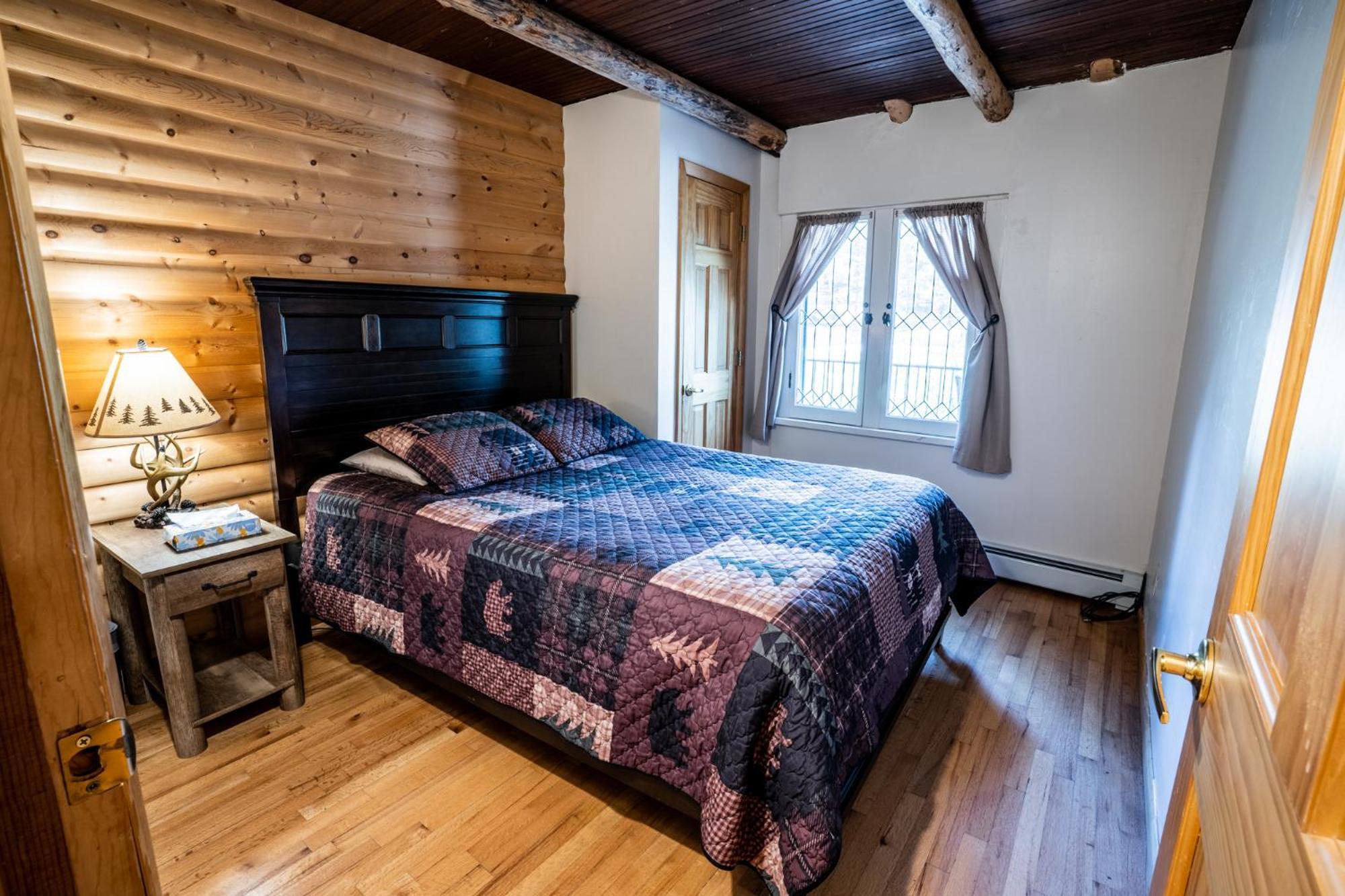 Colorado Bear Creek Cabins Эвергрин Номер фото
